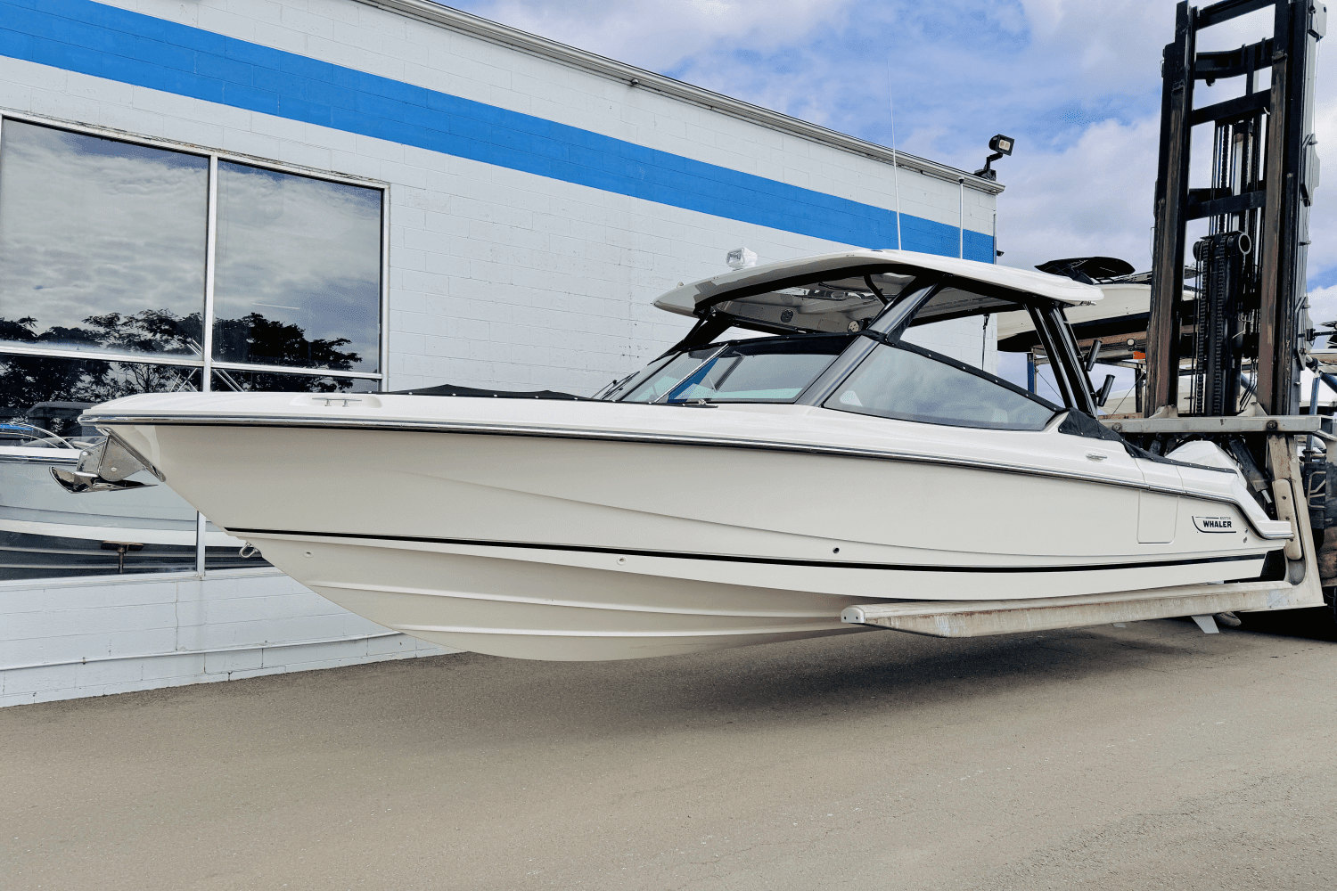 2025 Boston Whaler 280 Vantage Image Thumbnail #6