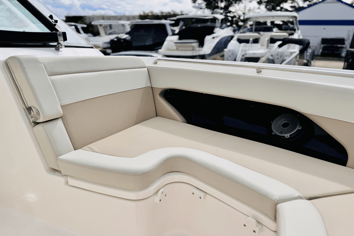 2025 Boston Whaler 280 Vantage Image Thumbnail #35