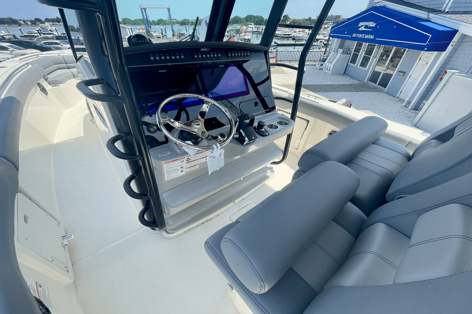 2024 Boston Whaler 330 Outrage Image Thumbnail #15