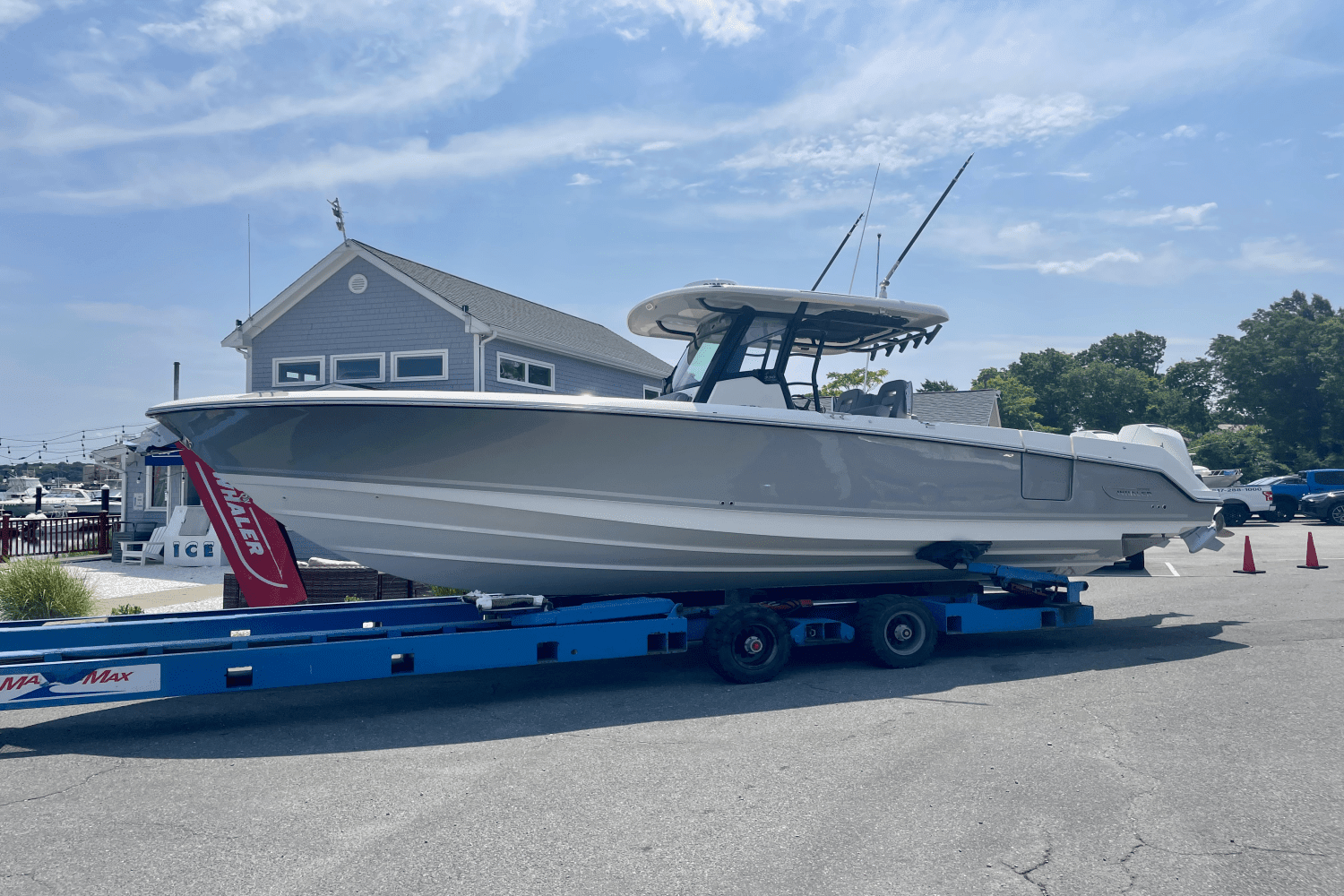 2024 Boston Whaler 330 Outrage Image Thumbnail #2