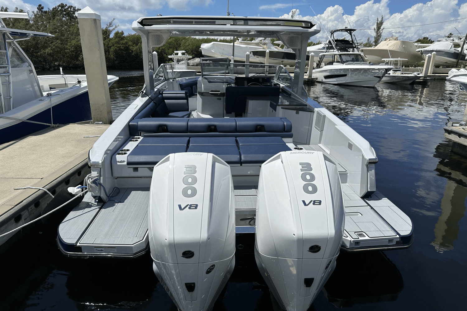 2024 Aviara AV32 Outboard Image Thumbnail #29