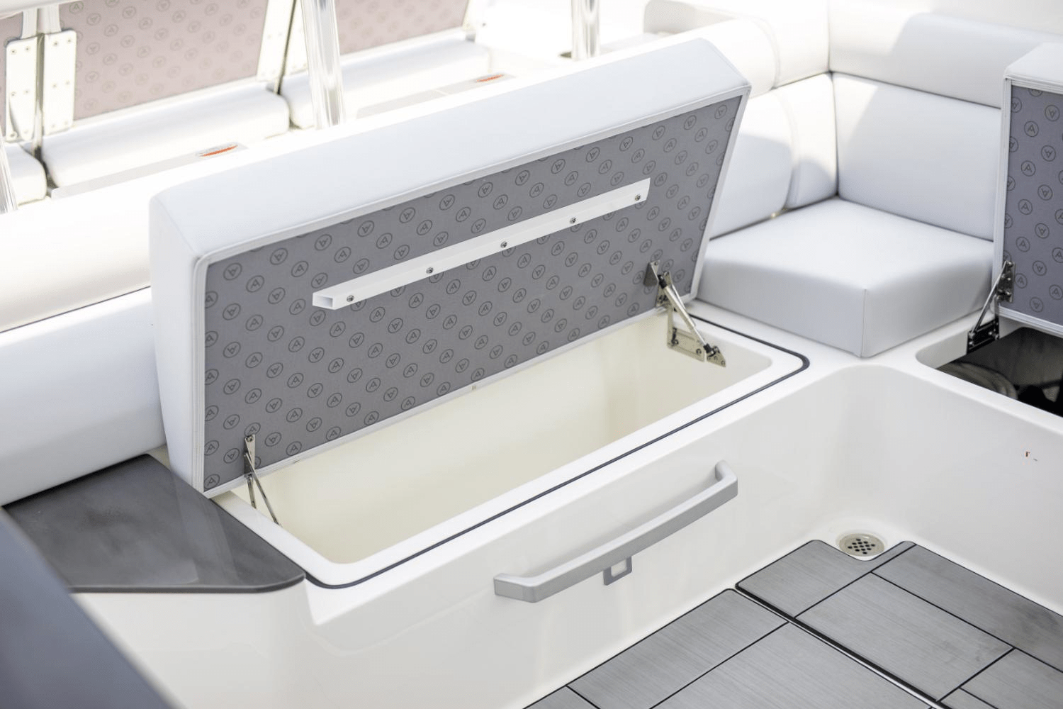 2024 Aviara AV36 Outboard Image Thumbnail #31