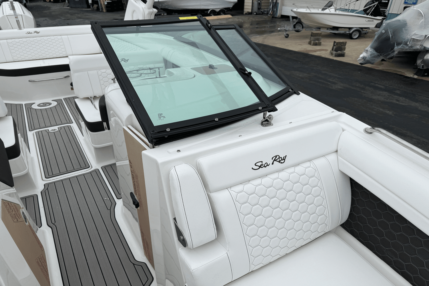 2024 Sea Ray
                                                             SDX 270 Outboard Image Thumbnail #22