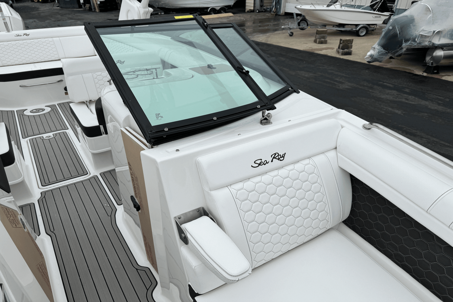 2024 Sea Ray
                                                             SDX 270 Outboard Image Thumbnail #23
