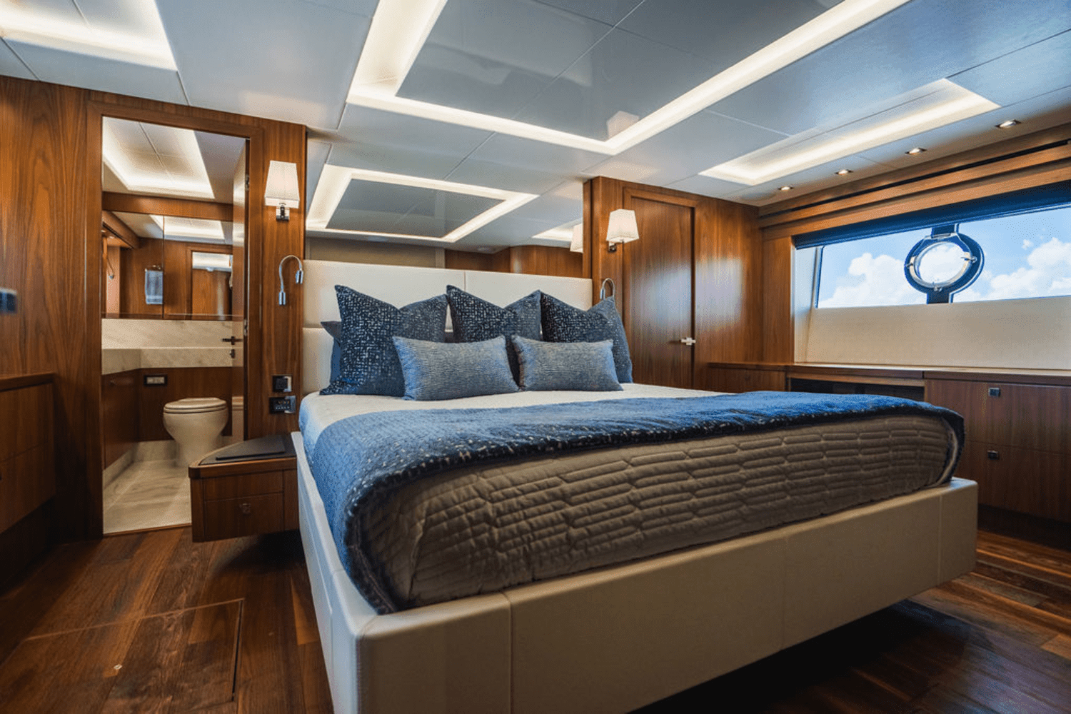 2019 Sunseeker 86 Image Thumbnail #38