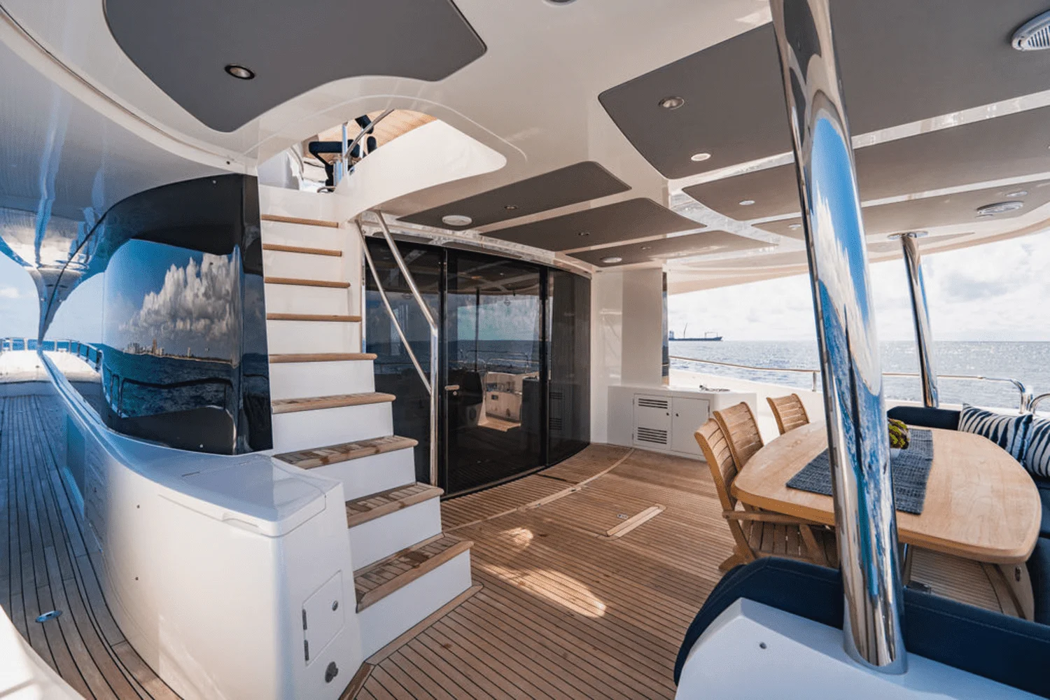 2019 Sunseeker
                                                             86 Image Thumbnail #3