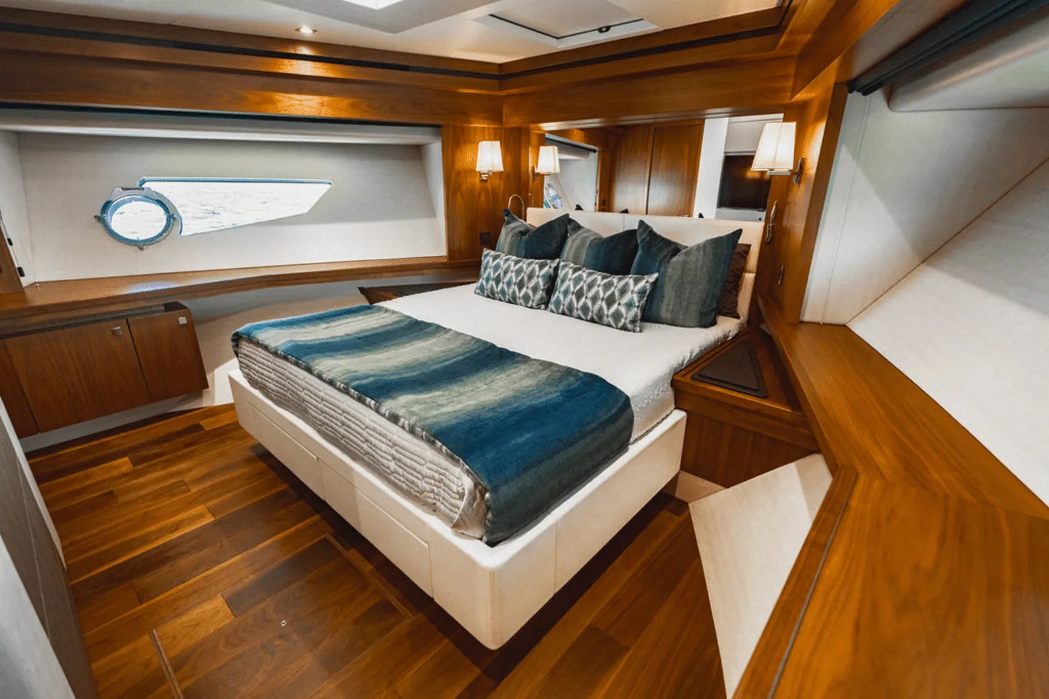 2019 Sunseeker 86 Image Thumbnail #33