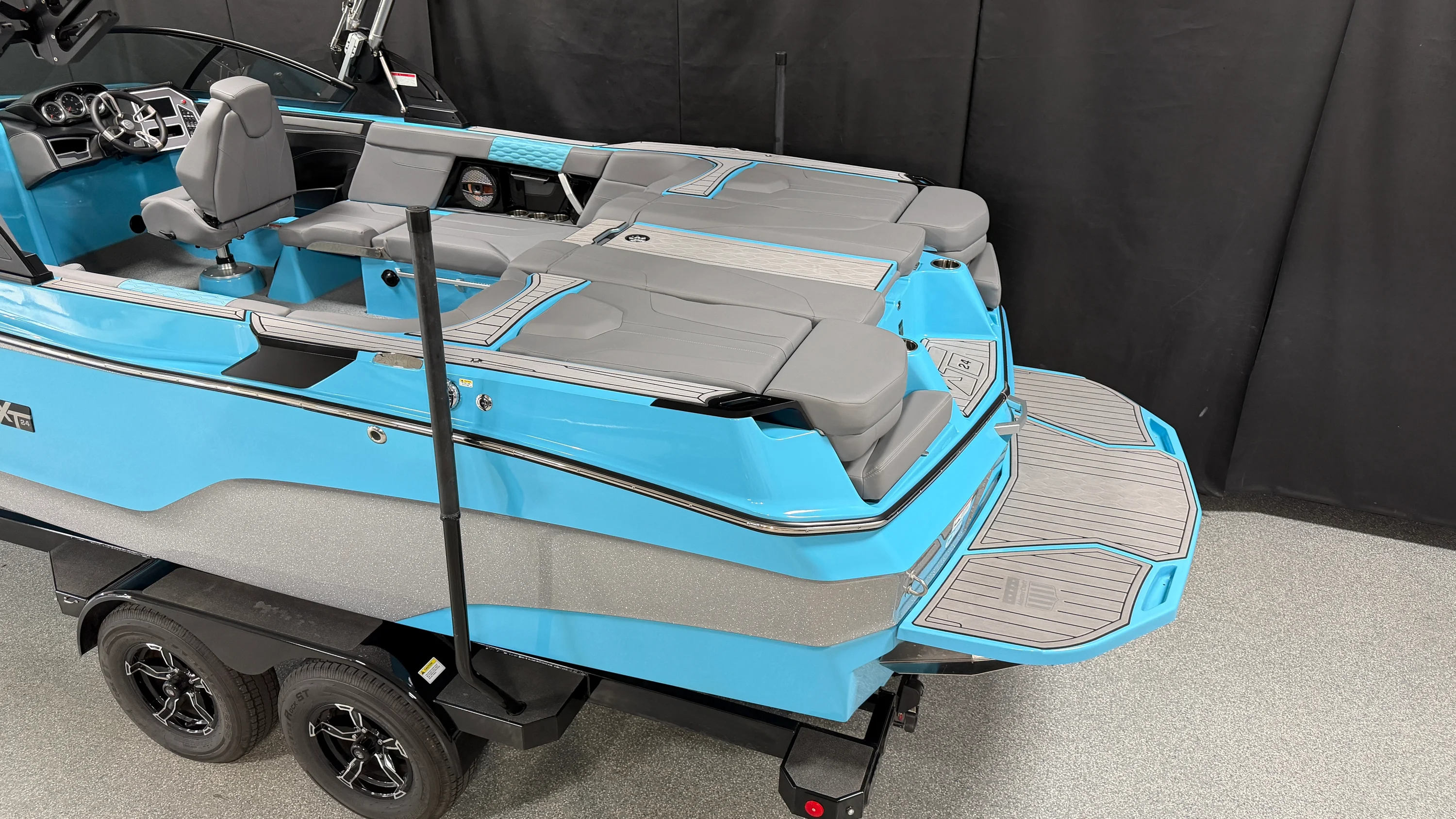 2024 Mastercraft XT24 Image Thumbnail #6