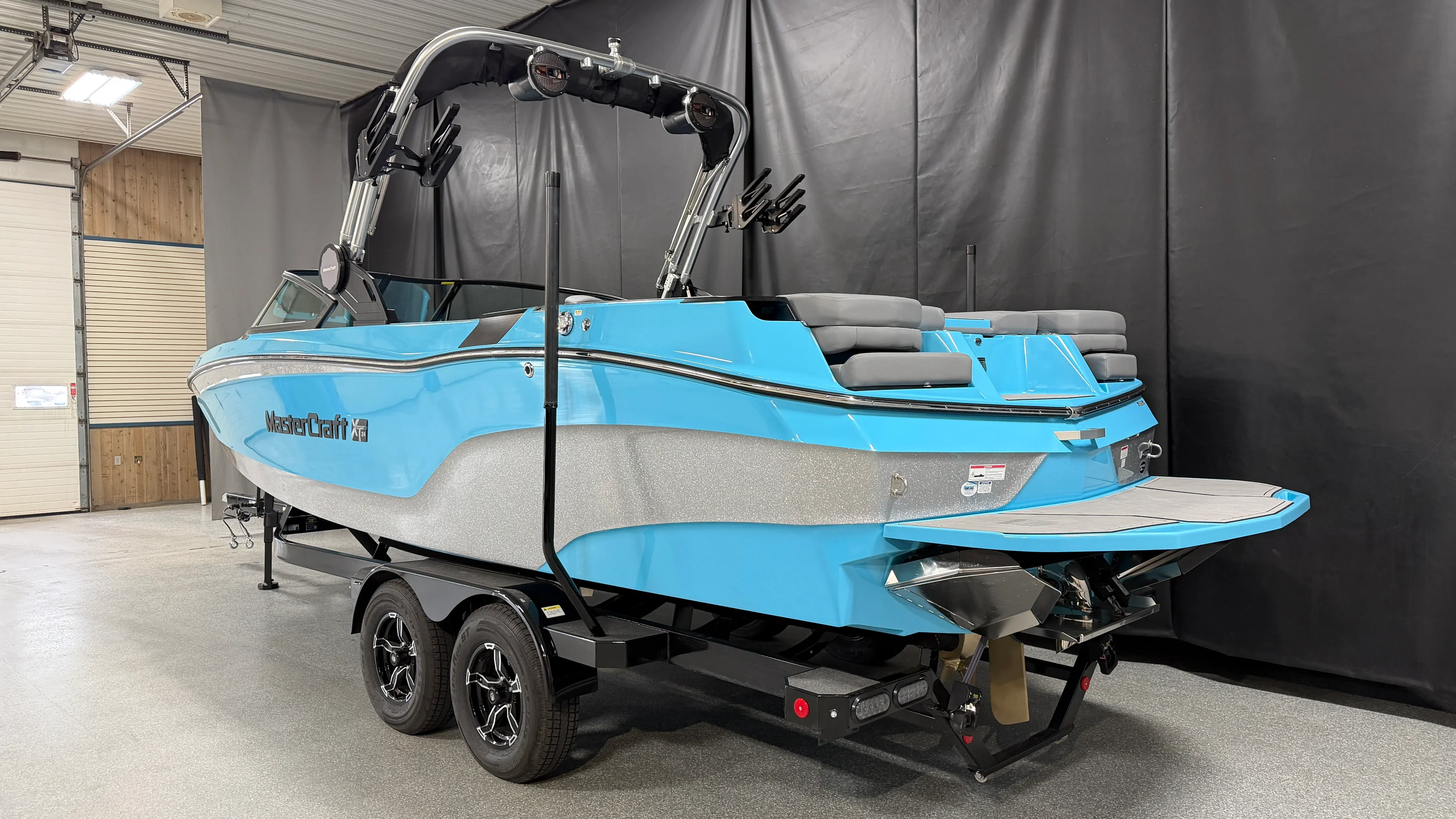 2024 Mastercraft XT24 Image Thumbnail #3