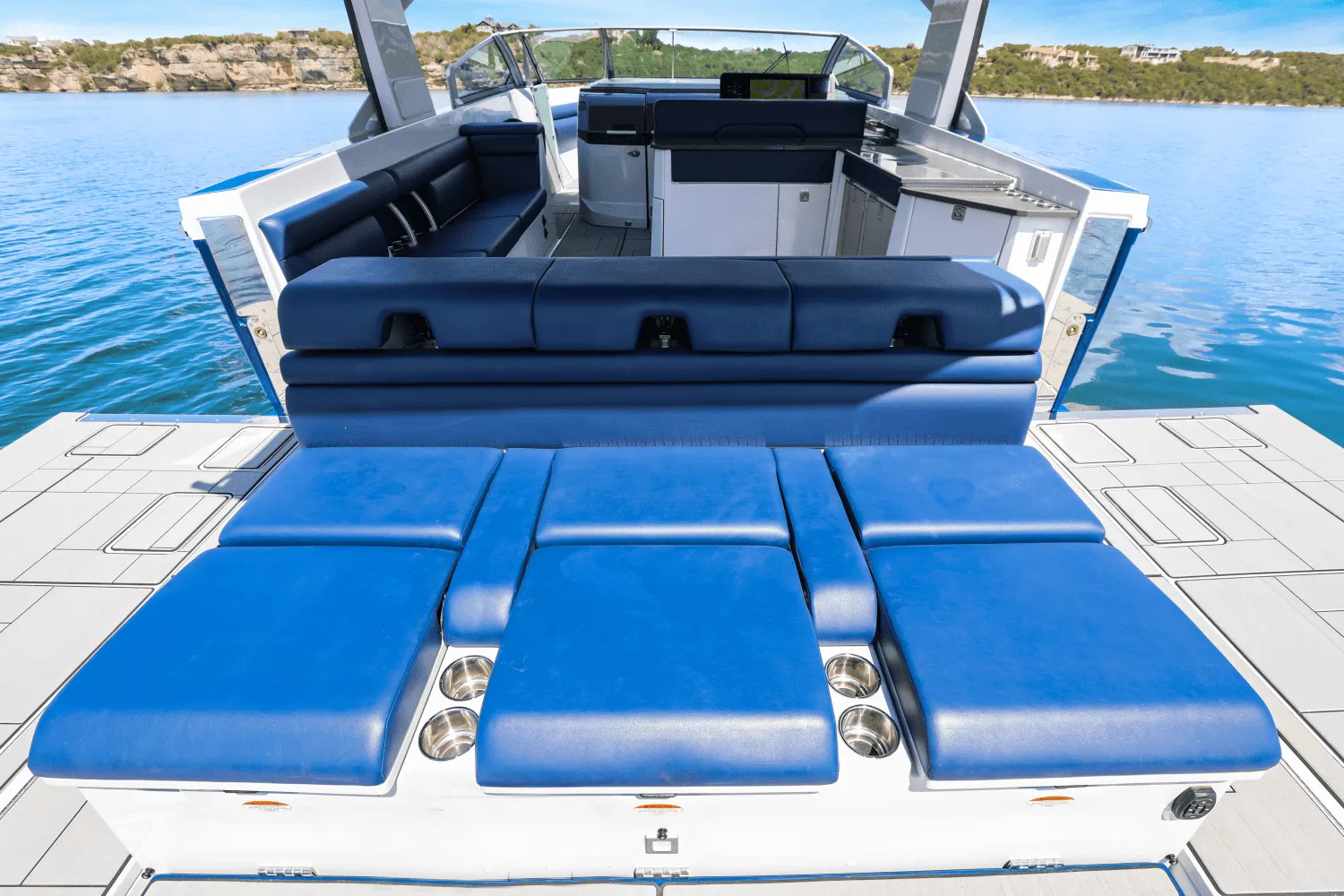 2022 Aviara AV40 Image Thumbnail #13