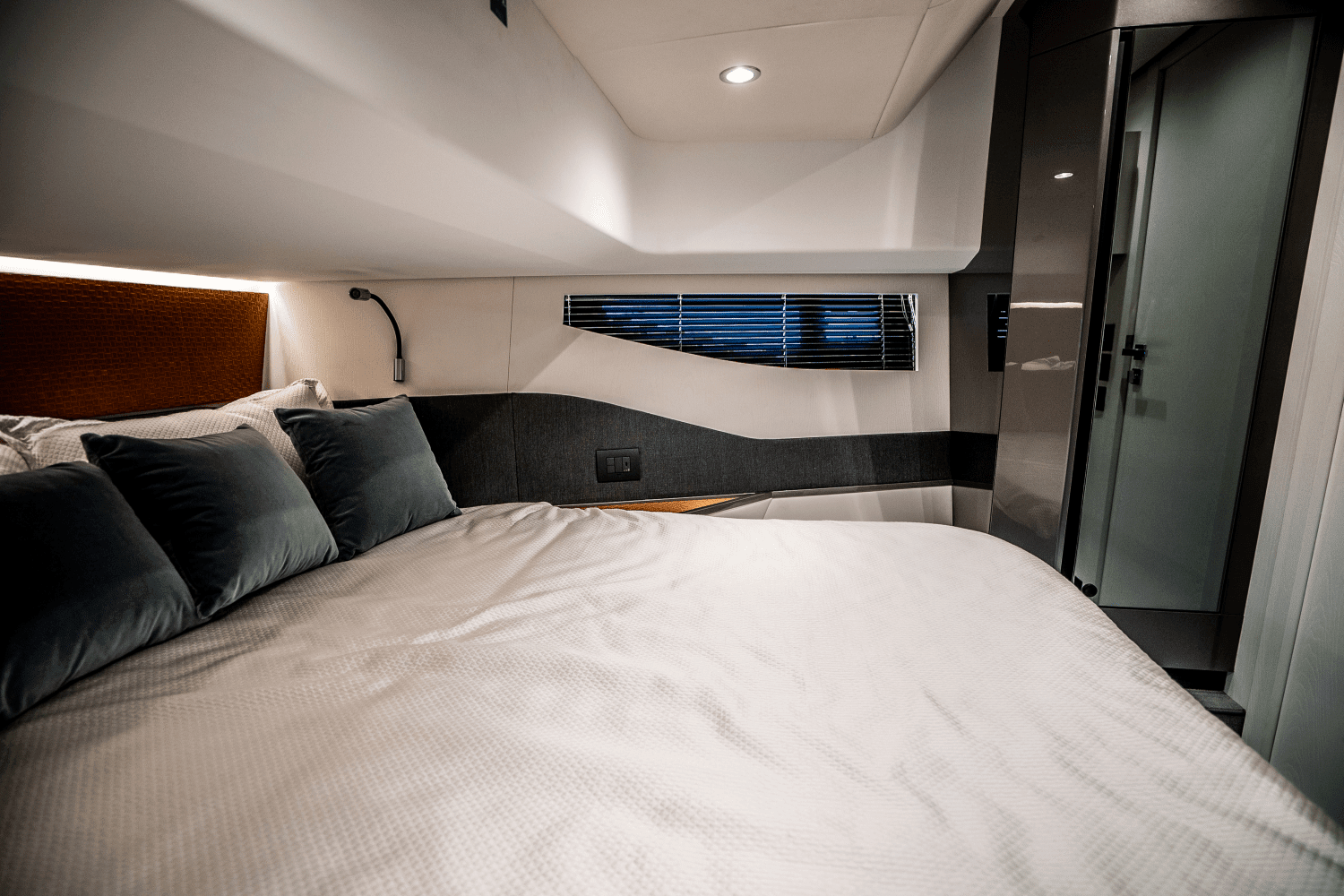 2023 Azimut
                                                             47 VERVE Image Thumbnail #43