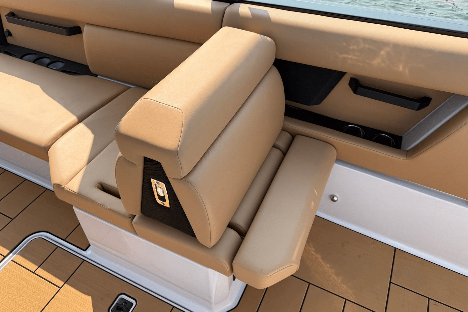 2024 Aviara AV28 Surf Image Thumbnail #20