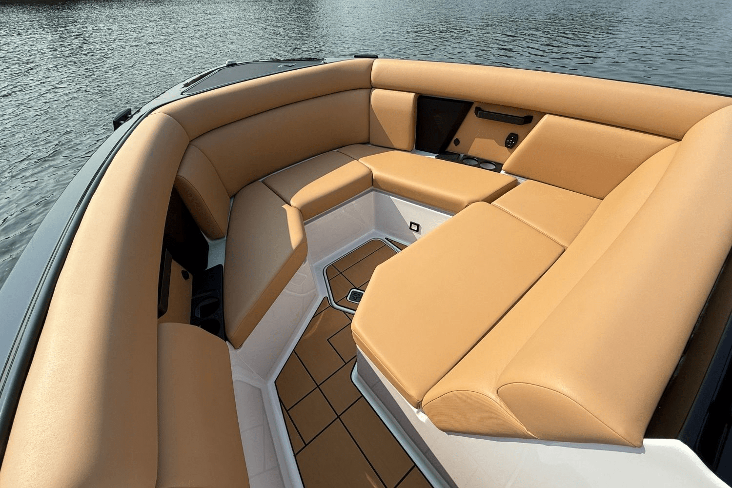 2024 Aviara AV28 Surf Image Thumbnail #32