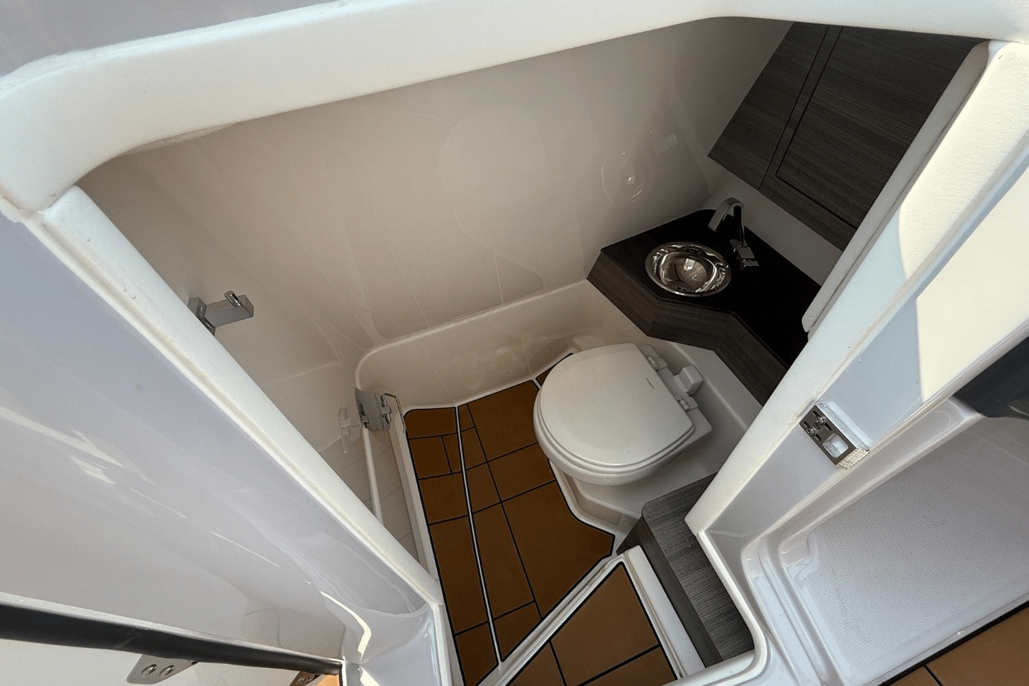 2024 Aviara AV28 Surf Image Thumbnail #27