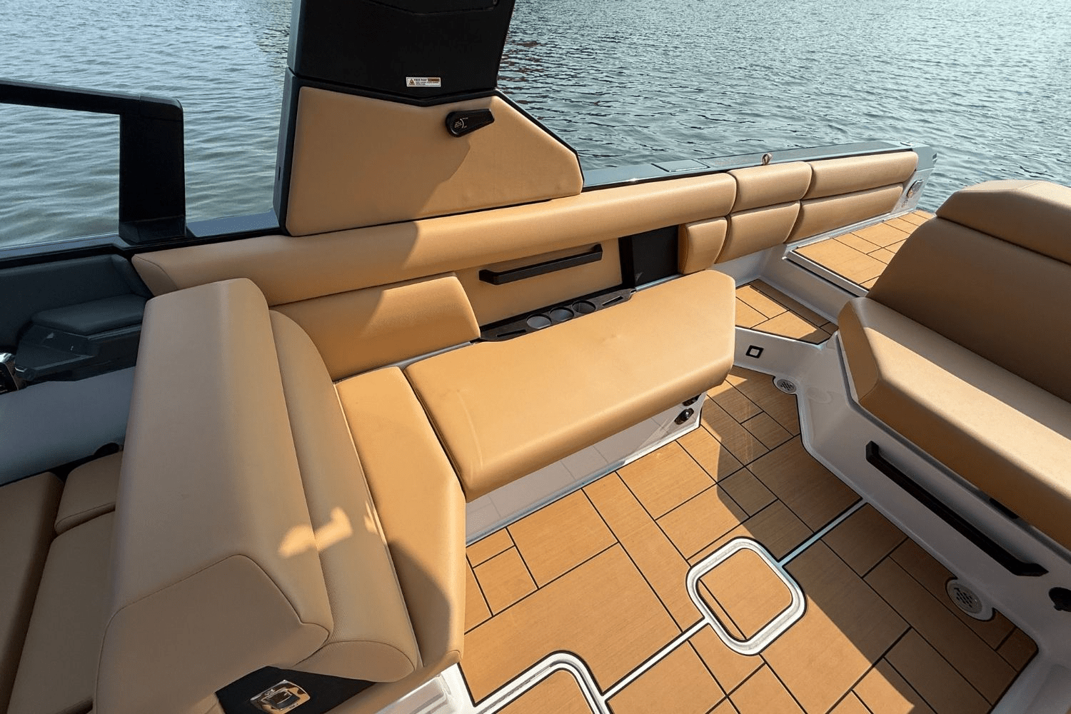 2024 Aviara AV28 Surf Image Thumbnail #15