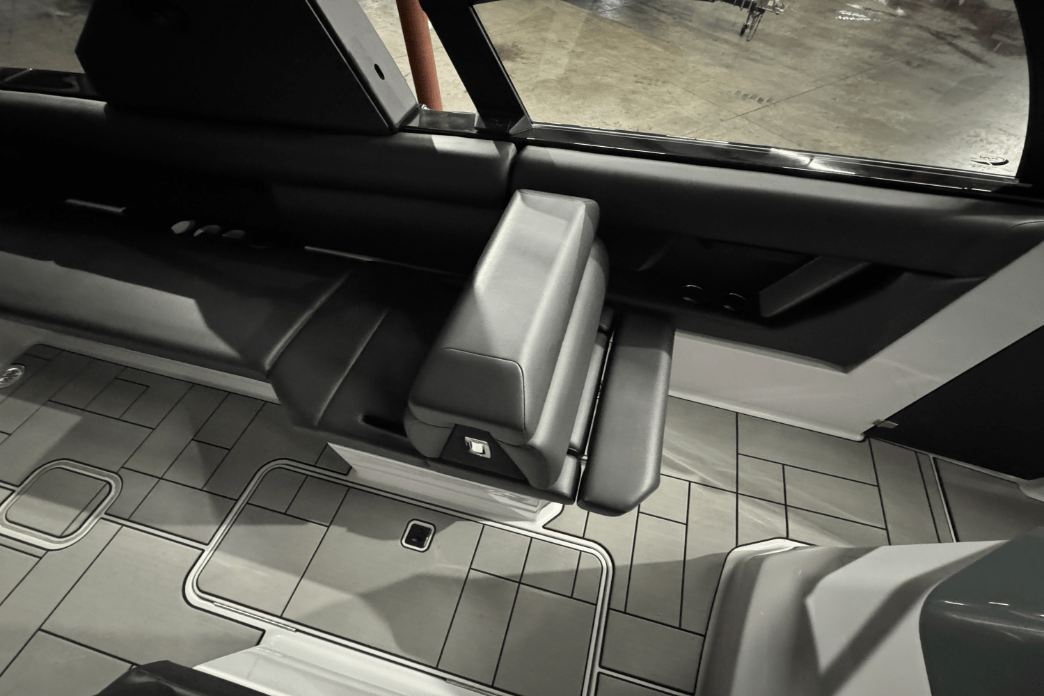 2024 Aviara AV28 Surf Image Thumbnail #24