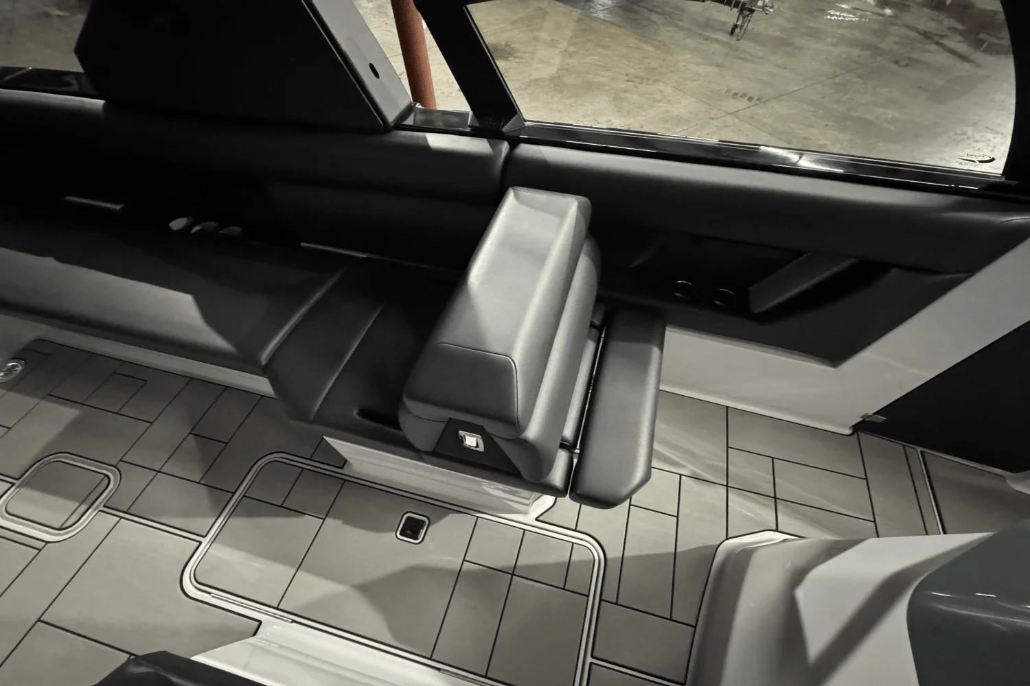 2024 Aviara AV28 Surf Image Thumbnail #21