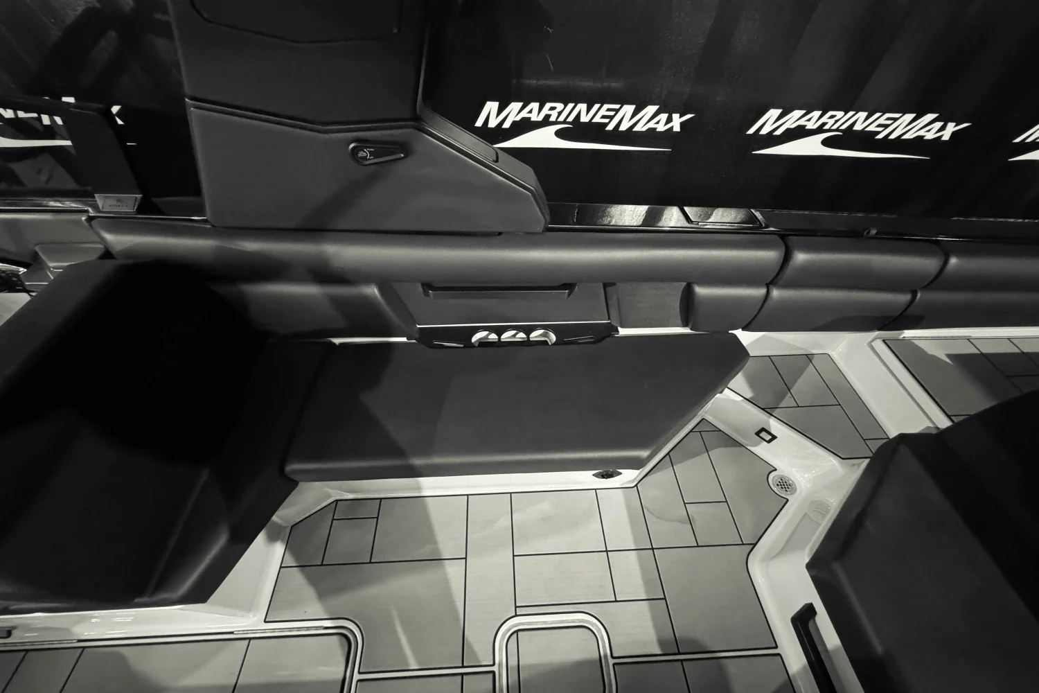 2024 Aviara AV28 Surf Image Thumbnail #18