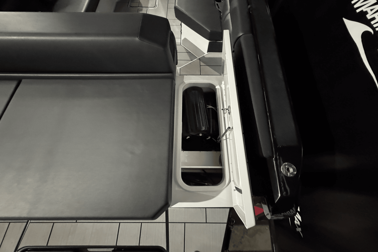 2024 Aviara AV28 Surf Image Thumbnail #12