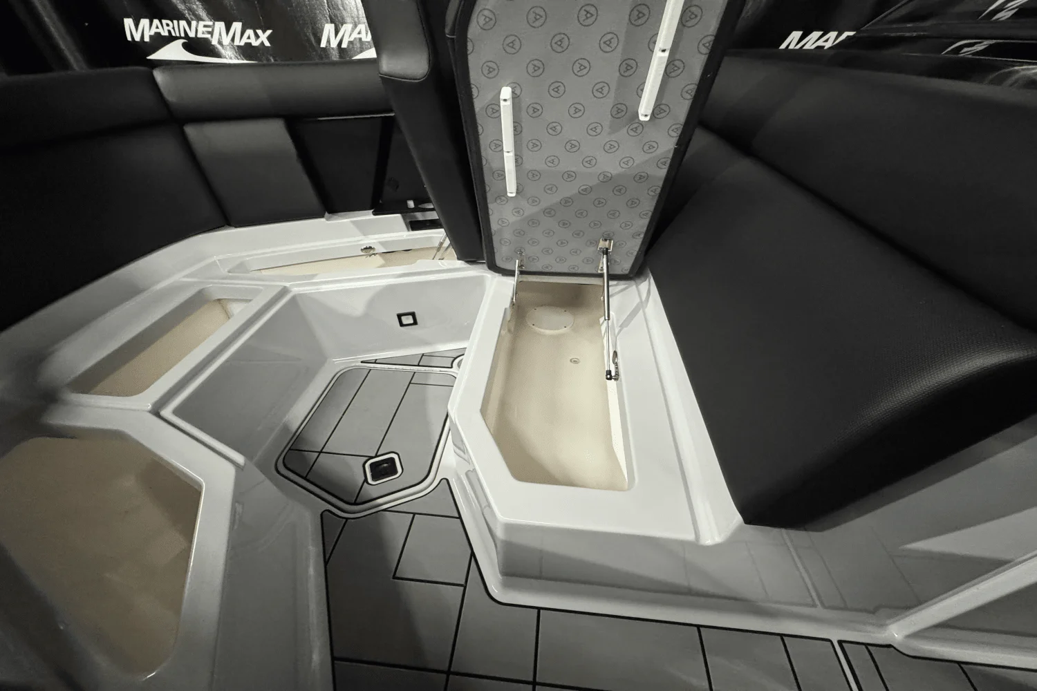 2024 Aviara AV28 Surf Image Thumbnail #38