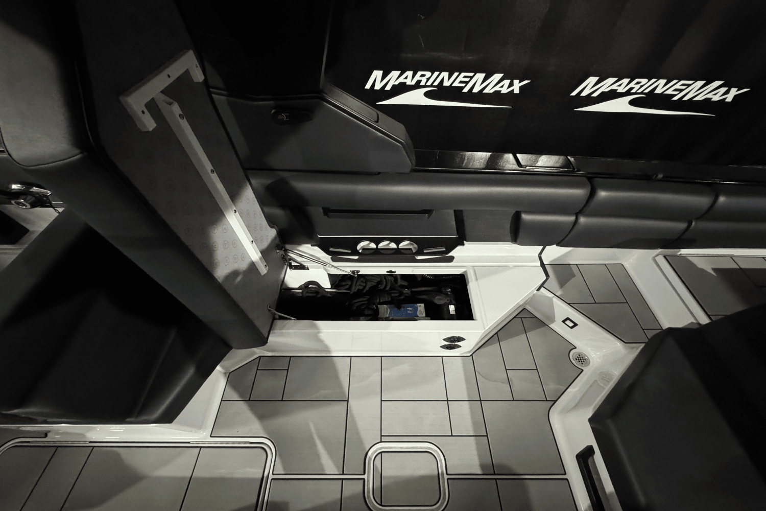 2024 Aviara AV28 Surf Image Thumbnail #19