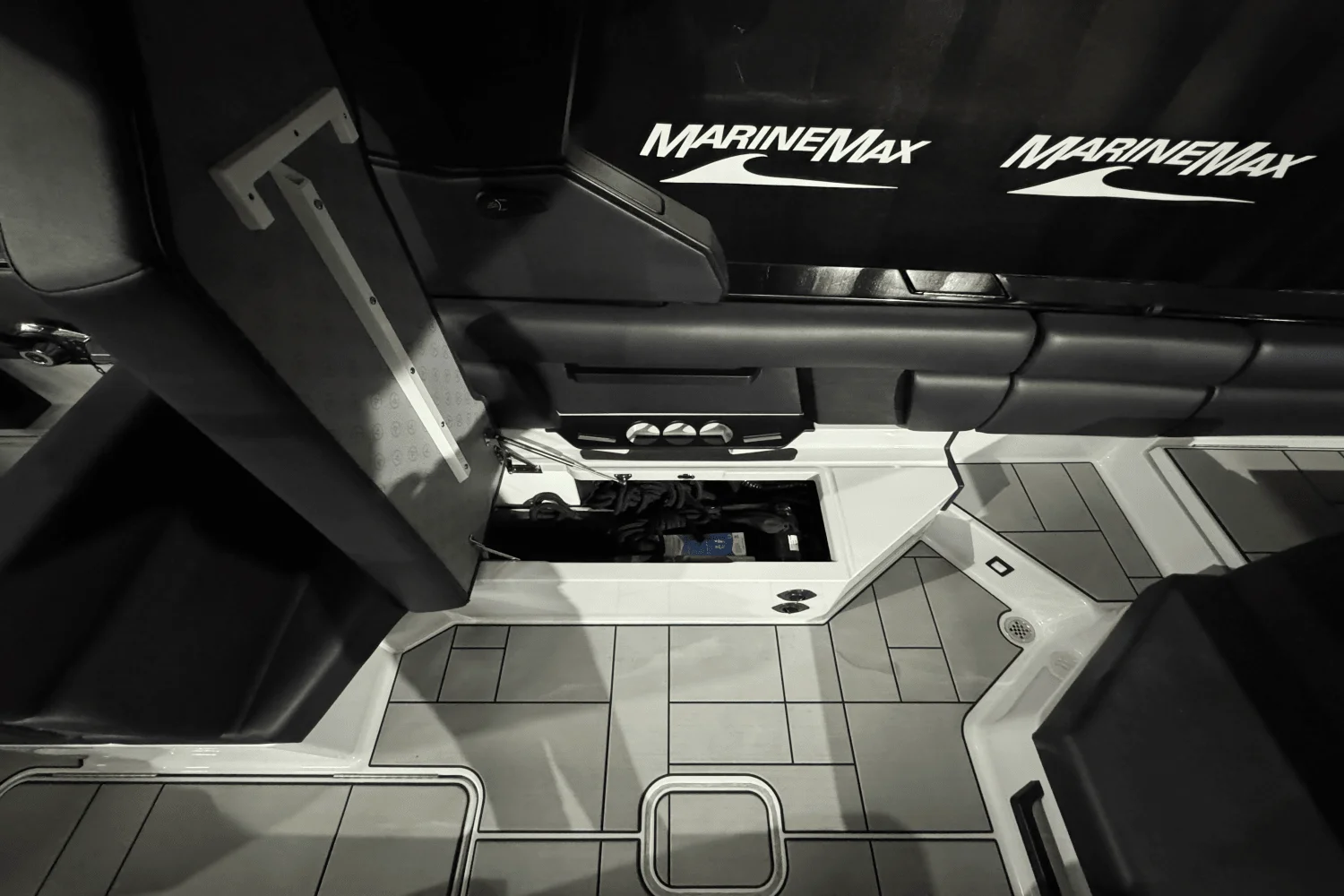 2024 Aviara AV28 Surf Image Thumbnail #19