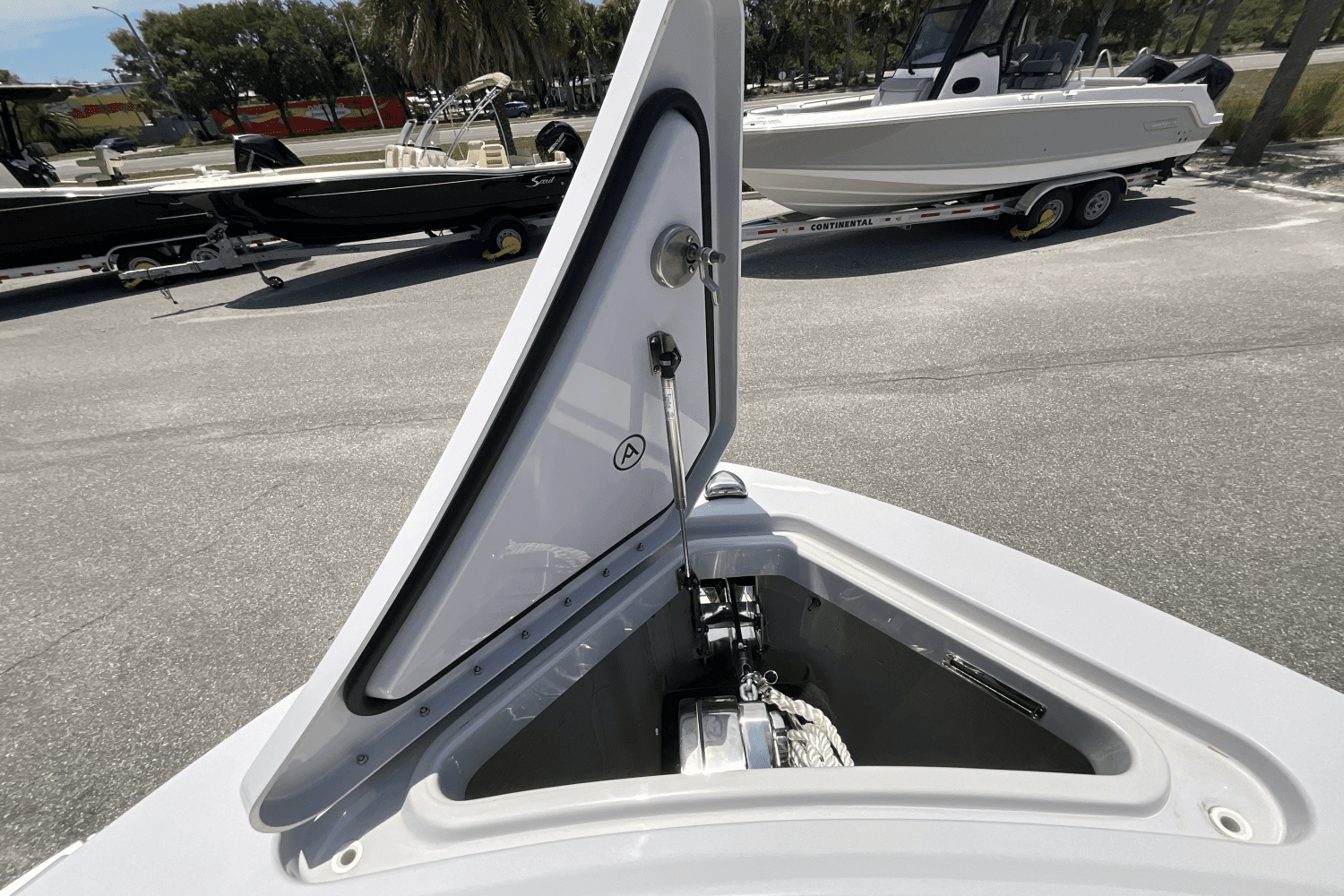 2024 Aviara AV28 Outboard Image Thumbnail #24