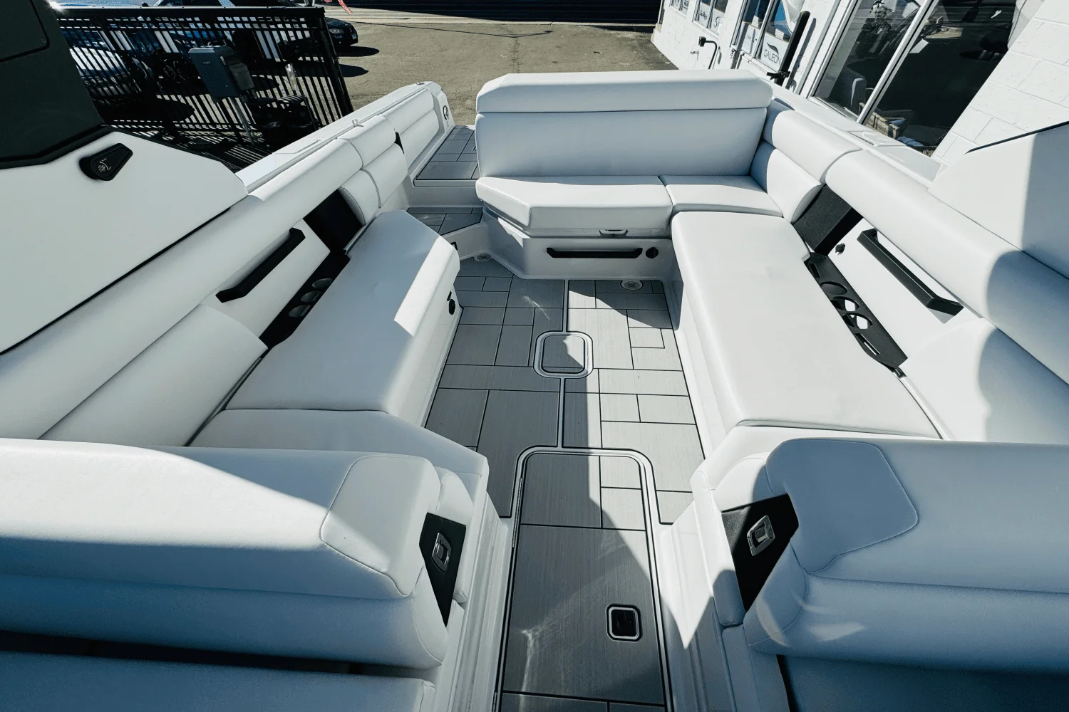 2024 Aviara AV28 Surf Image Thumbnail #19