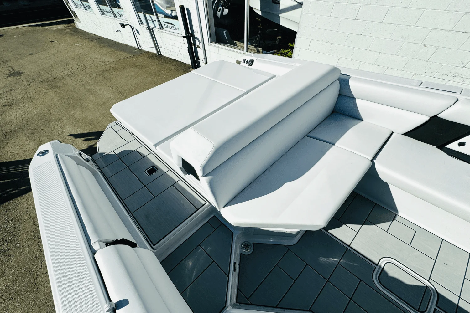 2024 Aviara AV28 Surf Image Thumbnail #14