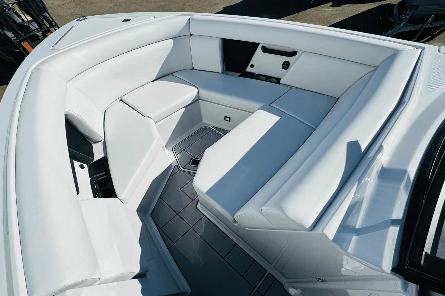 2024 Aviara AV28 Surf Image Thumbnail #29