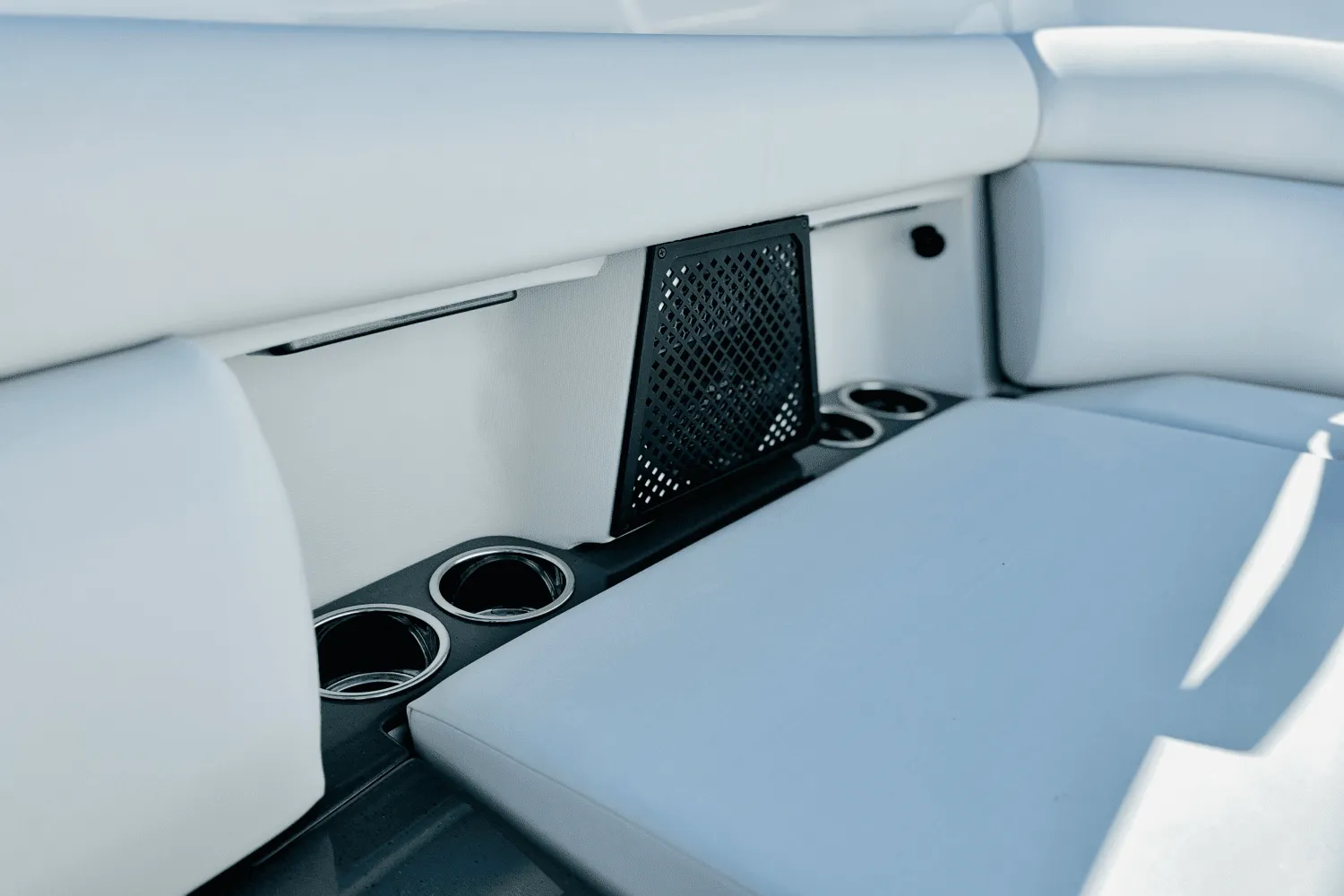 2024 Aviara AV32 Outboard Image Thumbnail #67
