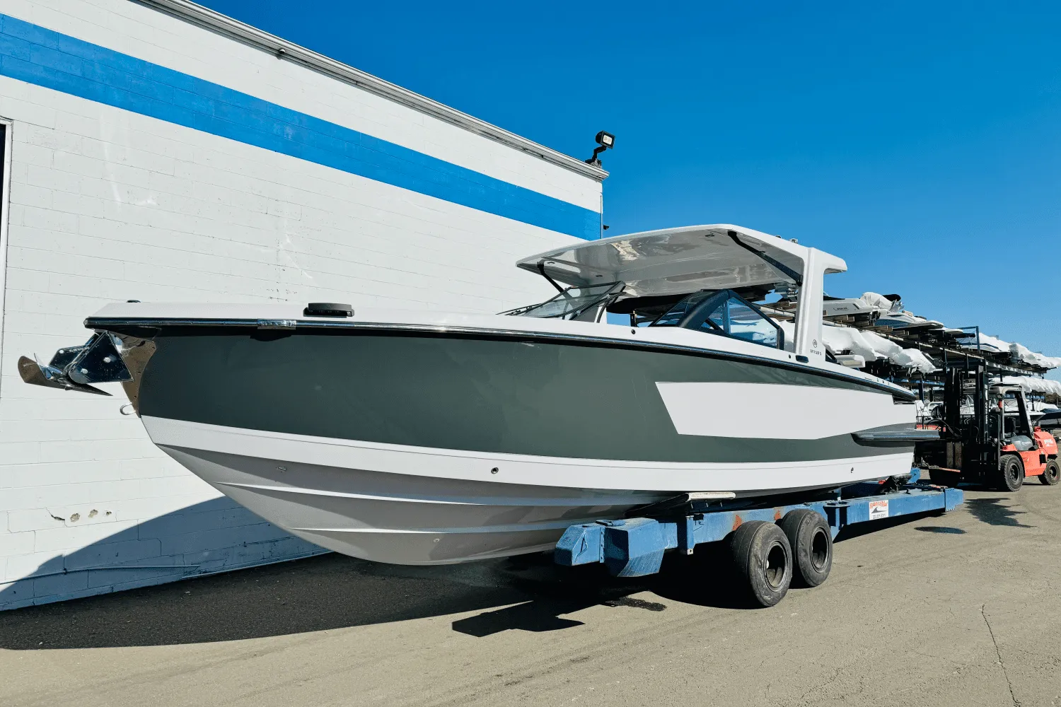2024 Aviara AV32 Outboard Image Thumbnail #18