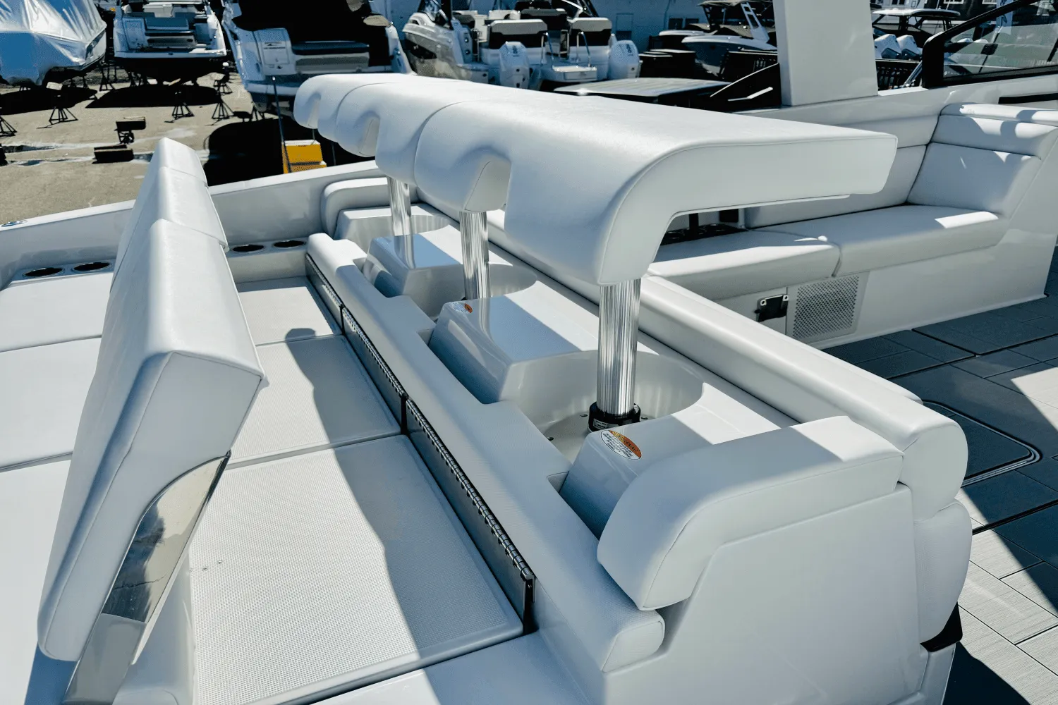 2024 Aviara AV32 Outboard Image Thumbnail #32