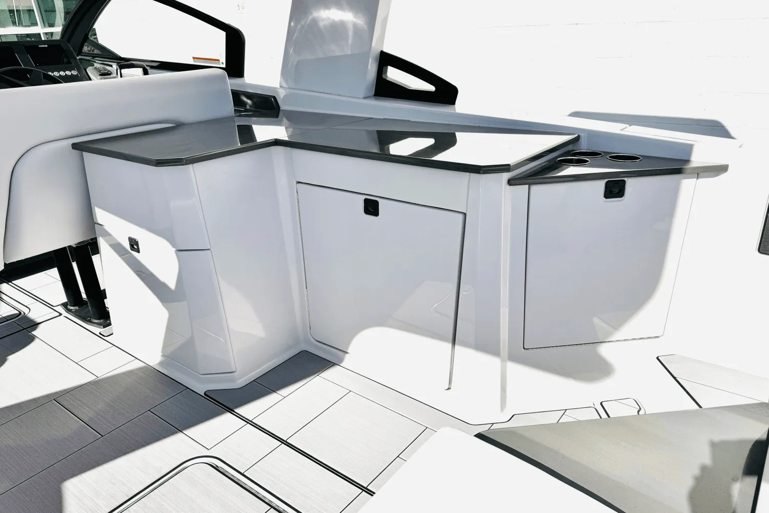 2024 Aviara AV32 Outboard Image Thumbnail #43