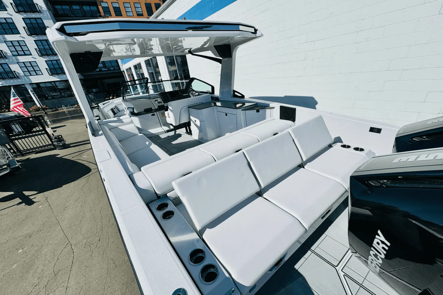2024 Aviara AV32 Outboard Image Thumbnail #28