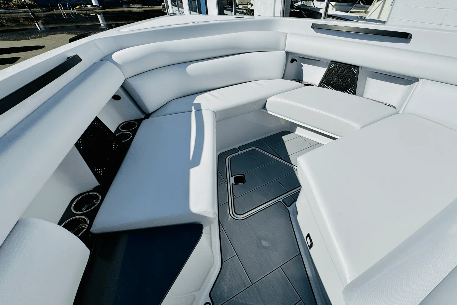 2024 Aviara AV32 Outboard Image Thumbnail #65