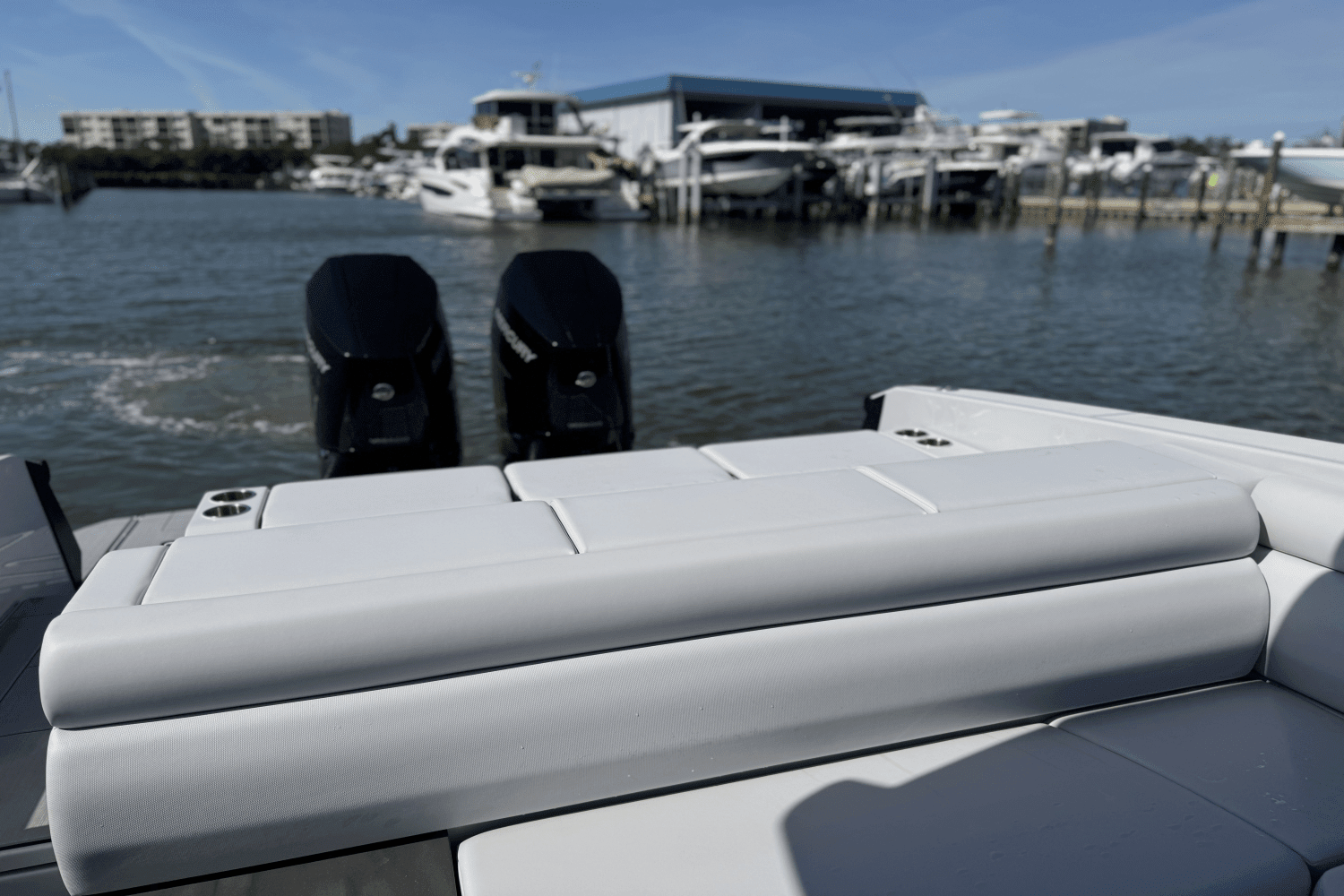 2024 Aviara AV32 Outboard Image Thumbnail #23