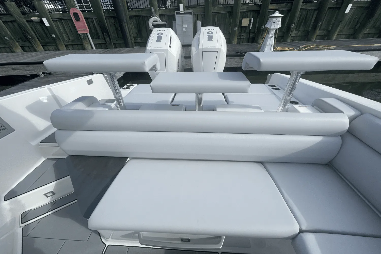 2024 Aviara AV32 Outboard Image Thumbnail #46