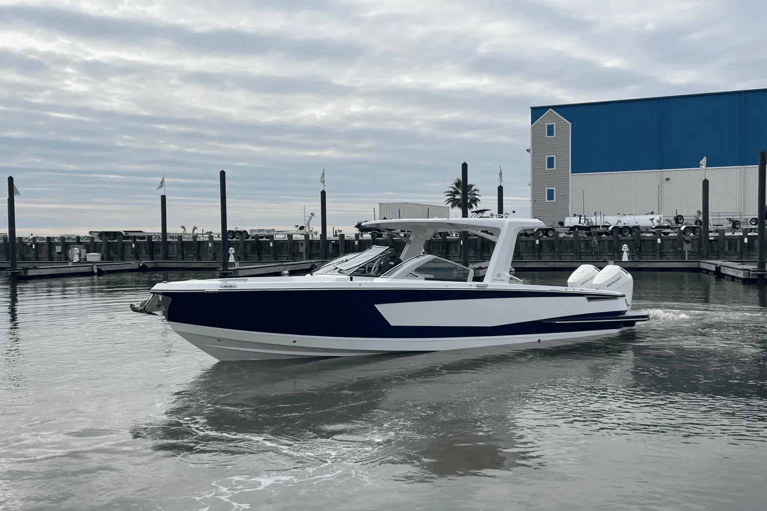 2024 Aviara AV32 Outboard Image Thumbnail #29