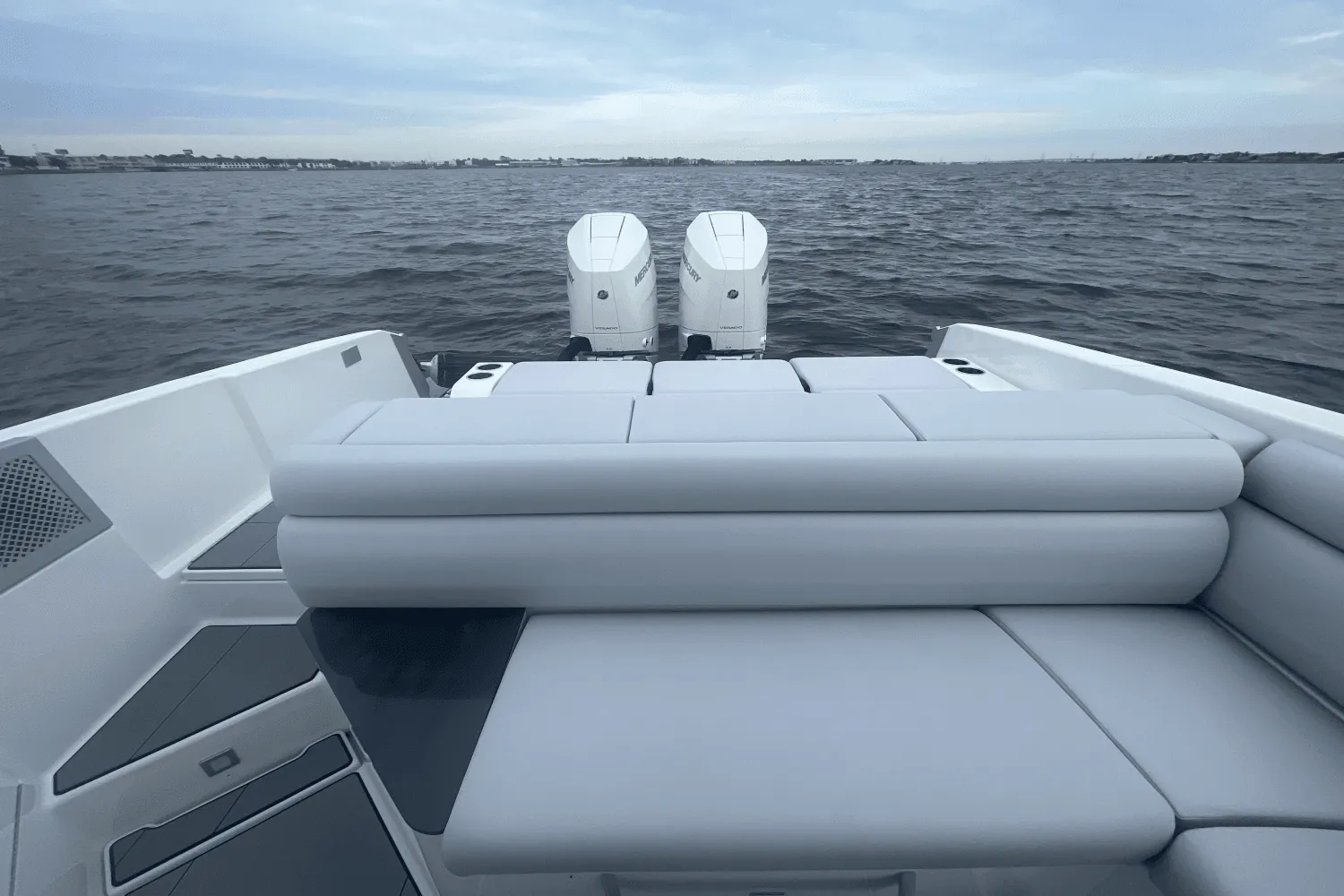 2024 Aviara AV32 Outboard Image Thumbnail #11