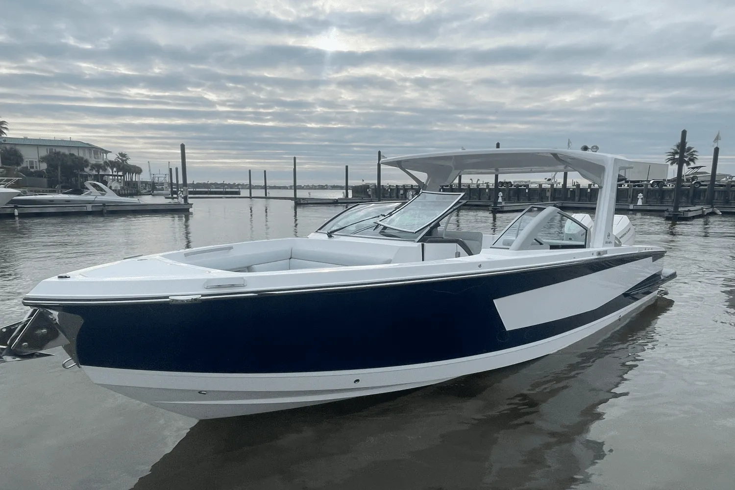 2024 Aviara AV32 Outboard Image Thumbnail #34