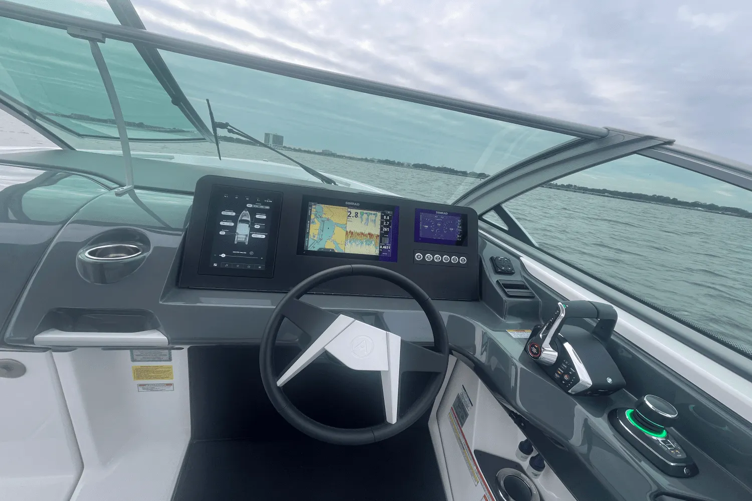 2024 Aviara AV32 Outboard Image Thumbnail #7