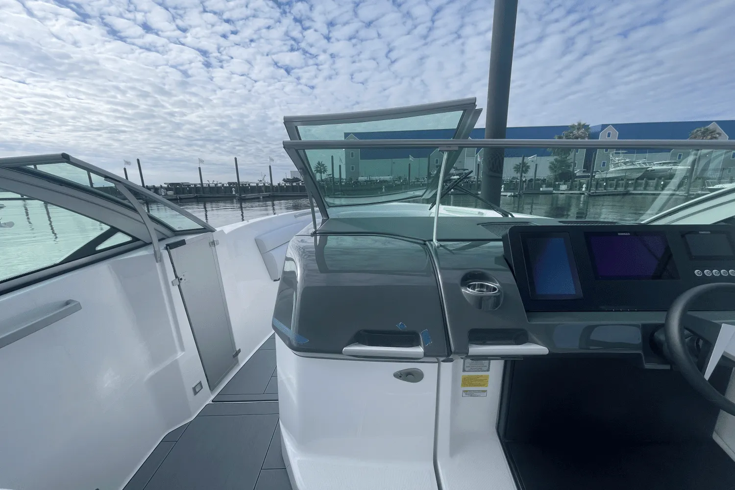 2024 Aviara AV32 Outboard Image Thumbnail #39