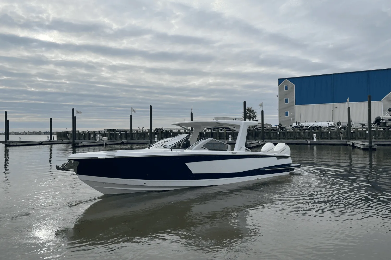 2024 Aviara AV32 Outboard Image Thumbnail #0