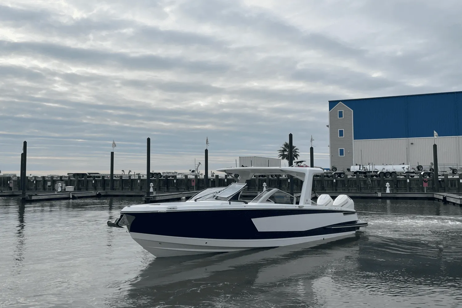 2024 Aviara AV32 Outboard Image Thumbnail #30