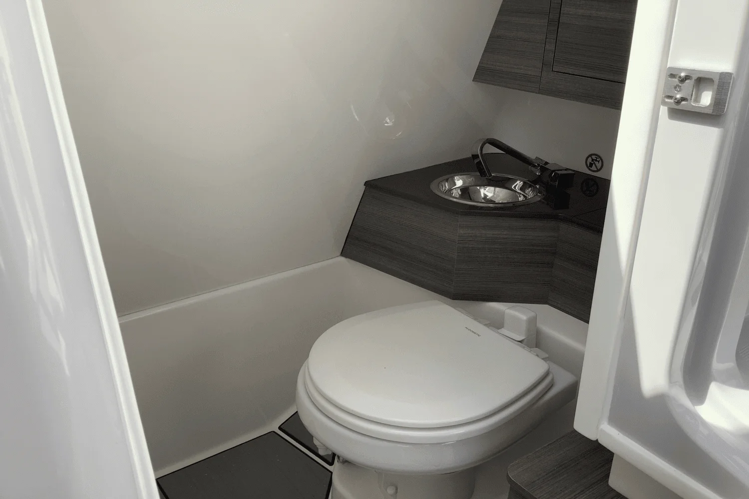 2024 Aviara AV28 Image Thumbnail #22