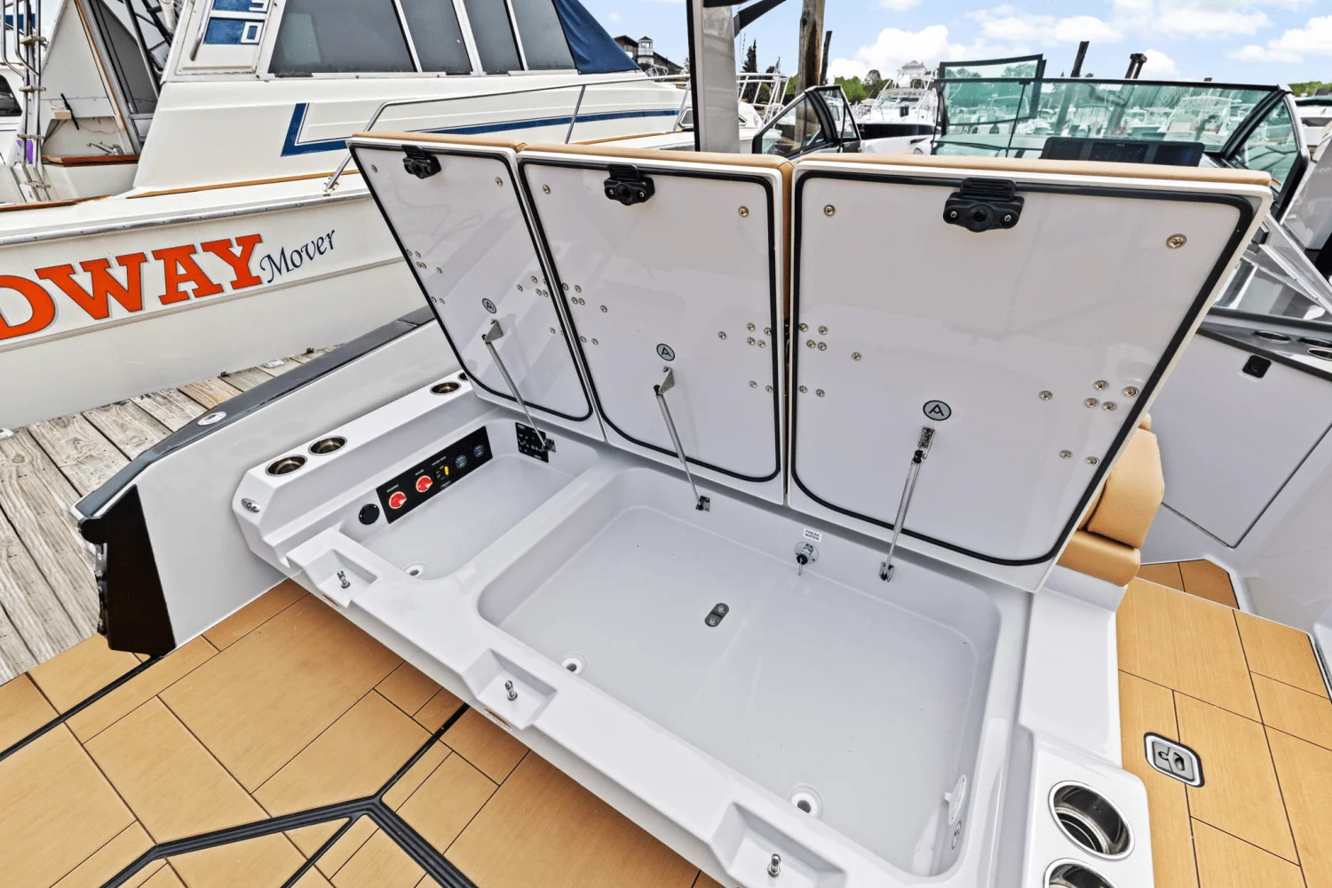 2024 Aviara AV32 Image Thumbnail #9