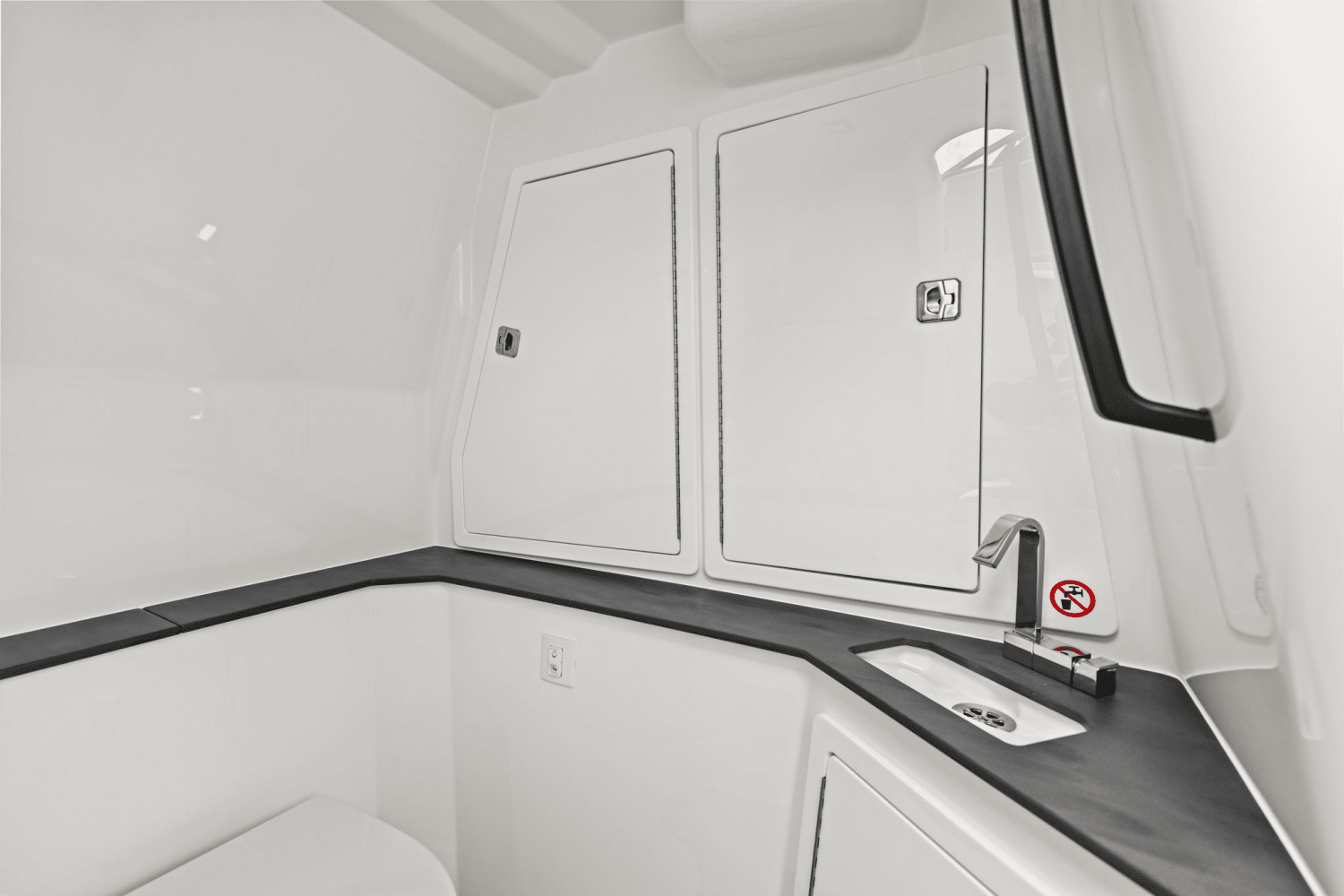 2024 Aviara AV32 Image Thumbnail #37