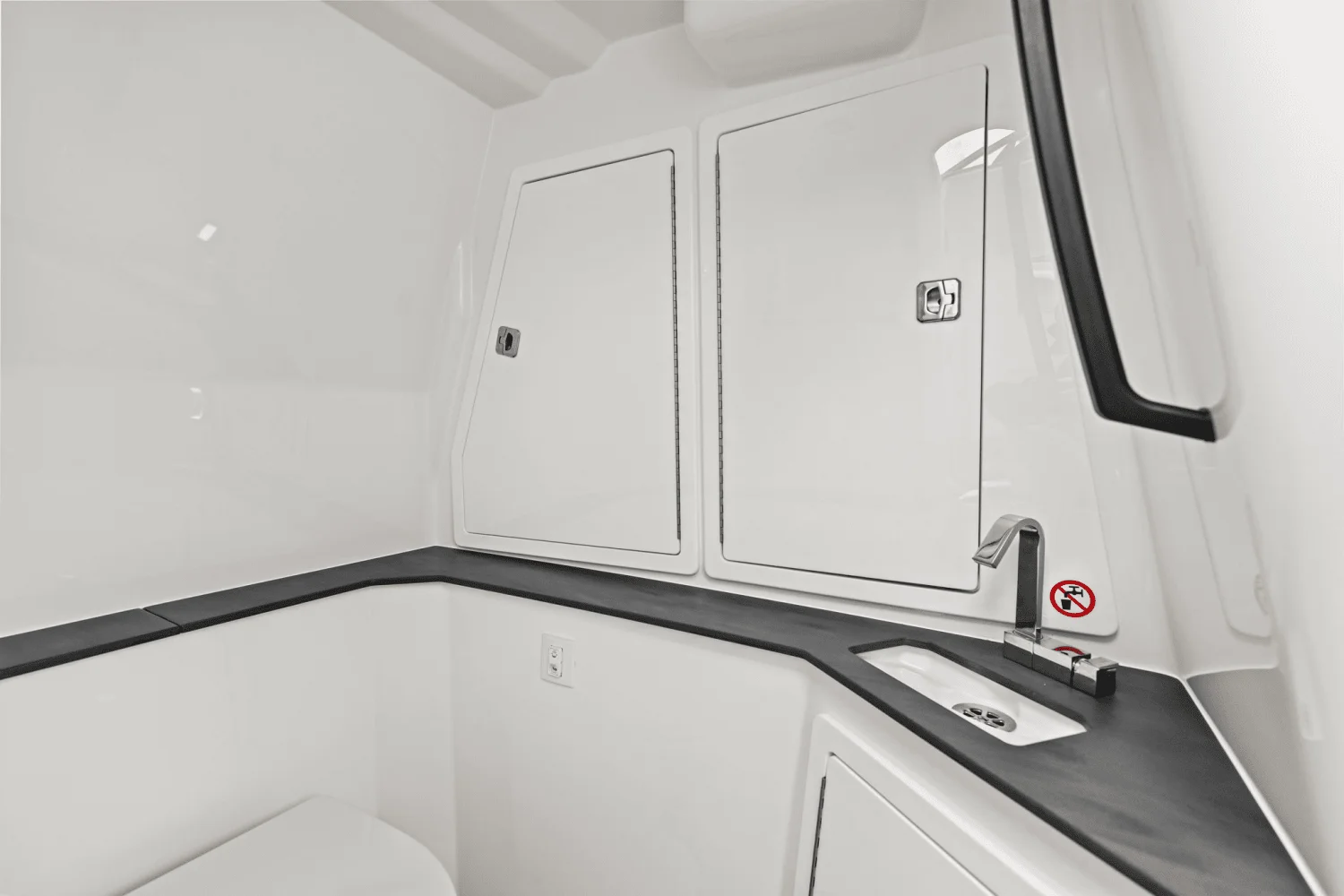 2024 Aviara AV32 Image Thumbnail #37