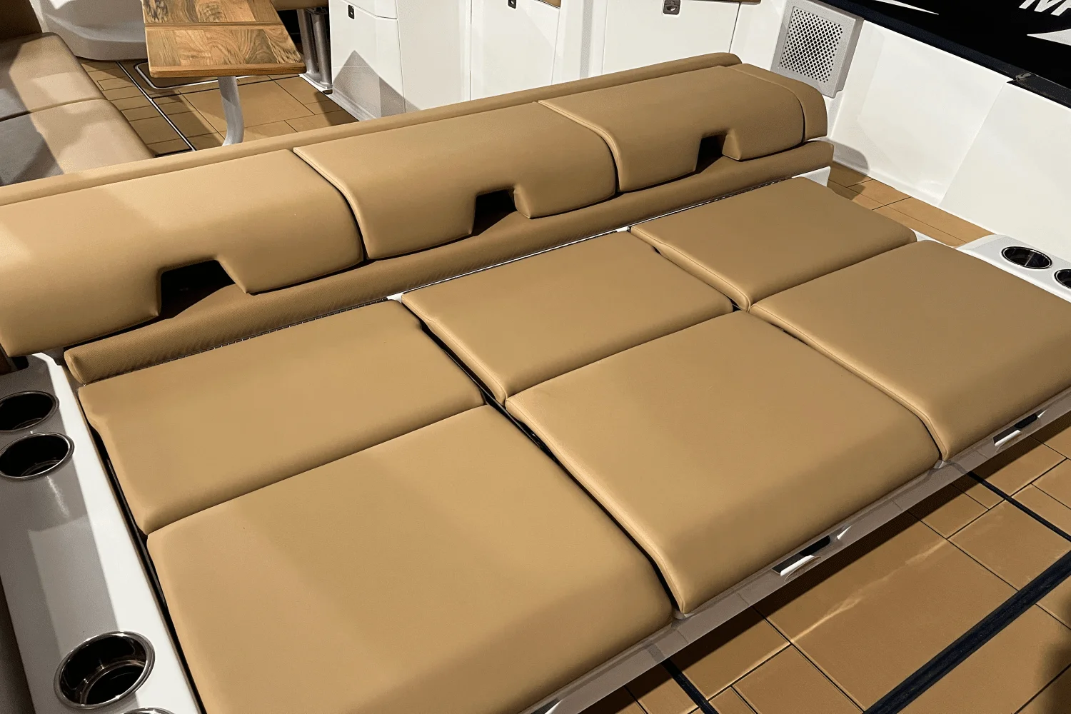 2024 Aviara AV32 Image Thumbnail #4